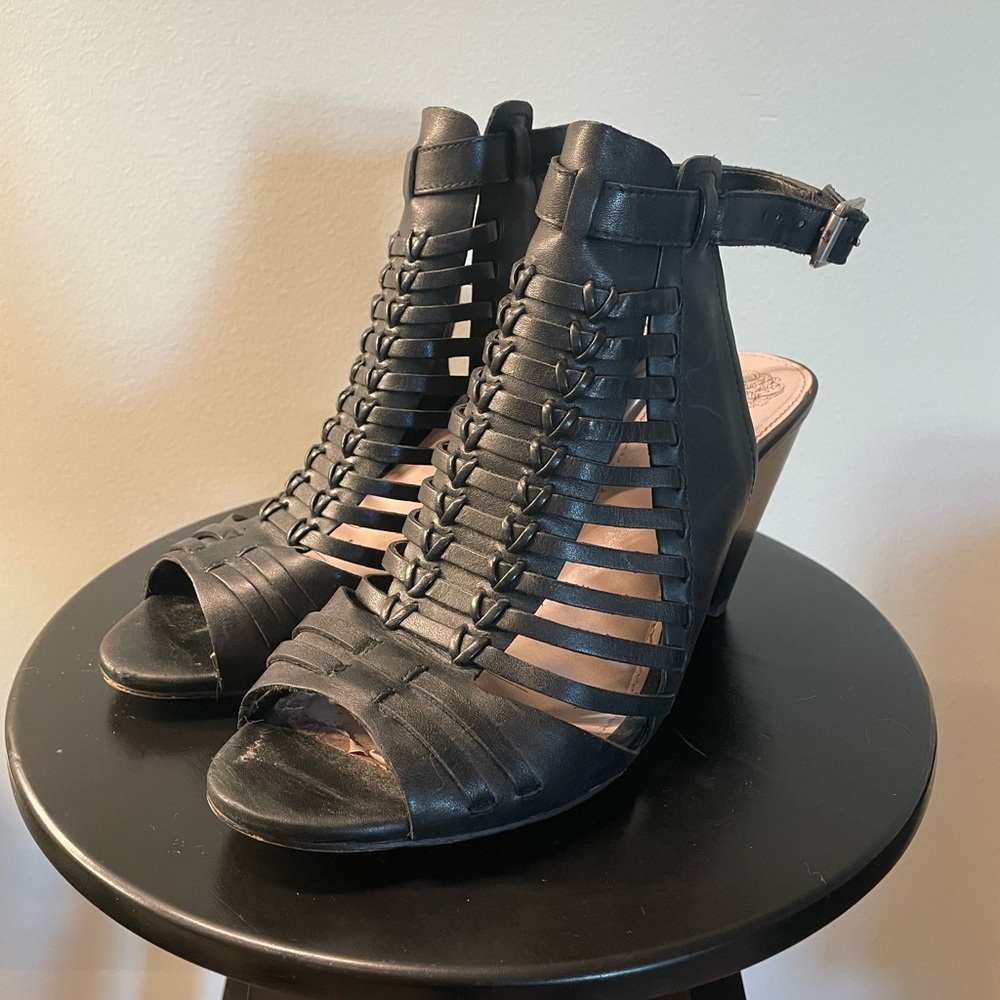 Vince Camuto Heeled Sandals in Black, size 8